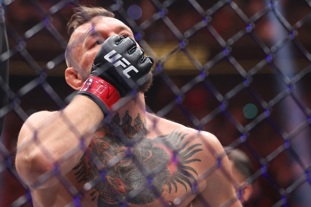 MEKGREGOR POSLE TEŠKE POVREDE OKRENUO NOVI LIST? Džons izneo detalje
