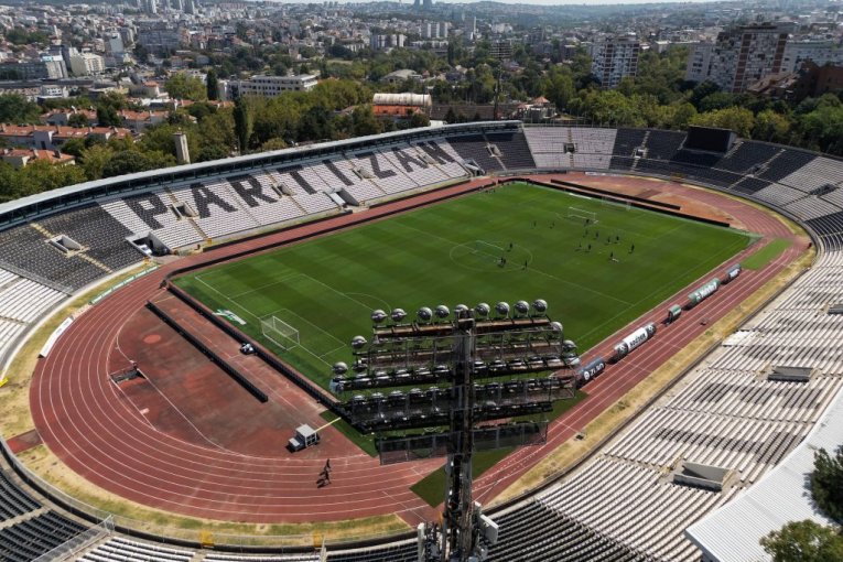 SJAJAN POSAO PARTIZANA! Crno-beli angažovali levog beka iz Španije pred večiti derbi!