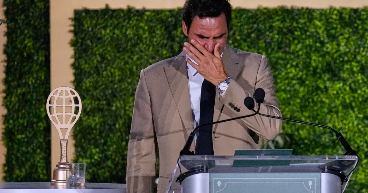 Federer zaplakao na prijemu u Kuću slavnih, pomenuo Novaka, pa jednom rečenicom dirnuo ceo svet