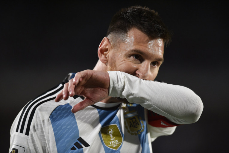 MESI PIŠE ISTORIJU! Ponovo uradio ono što niko nije - pogledajte gol za vođstvo Argentine! (VIDEO)