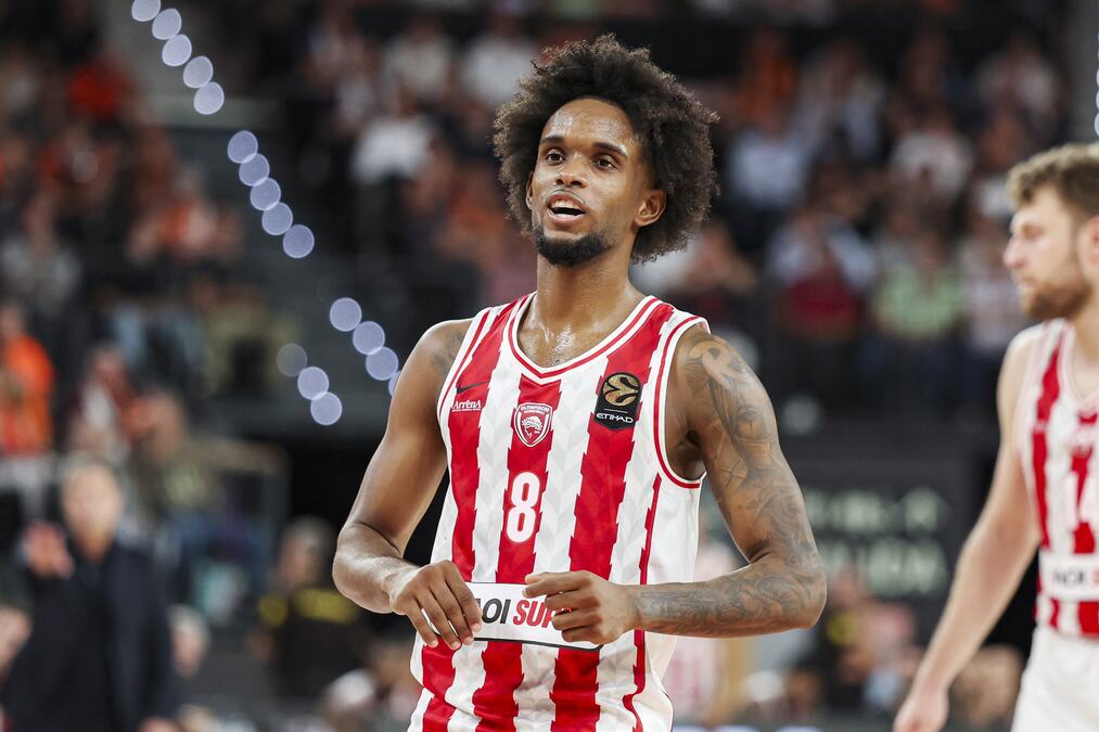 IZ KLUBA SE JOŠ UVEK NIKO NIJE OGLASIO! Velika panika u Pireju pred dolazak Crvene zvezde!