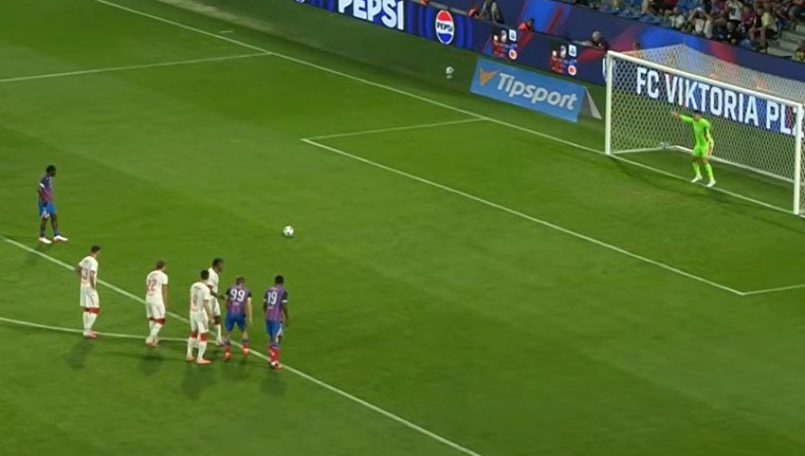 KAKAV ŠOK ZA ZVEZDU: Plzenj dobio dva penala za 7 minuta, Mateus jedan odbranio (VIDEO)