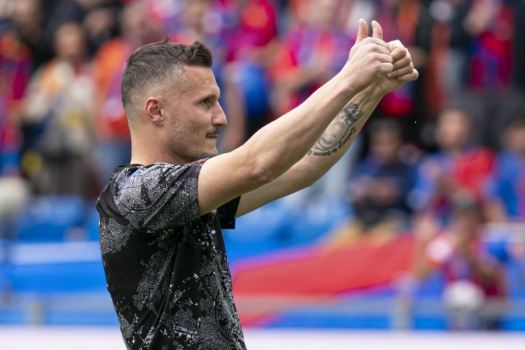 NEVIĐENI SKANDAL! Džaka podržao osuđene OVK zločince!