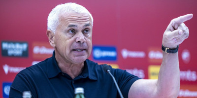 Emotivni Terzić opleo po novinarima na konferenciji: Zlonamerni ste, ko radi taj i greši