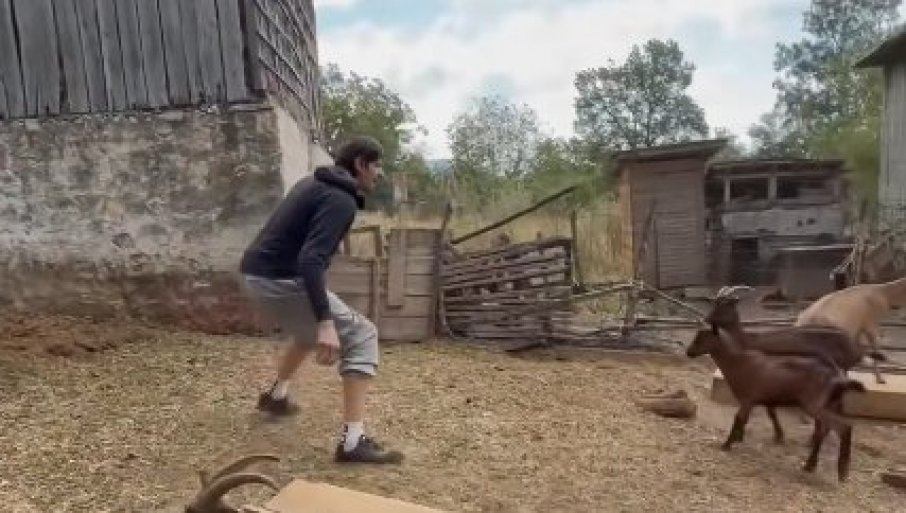 Bobi Marjanović se latio muže koza, pa priznao: "Ovo je teže od košarke!"