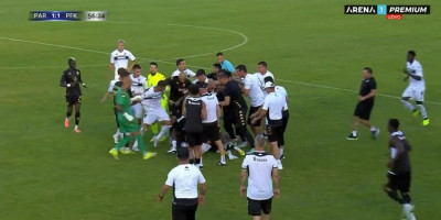 Epska sramota! Opšta tuča na utakmici Partizana, pesnice sevale na sve strane (VIDEO)