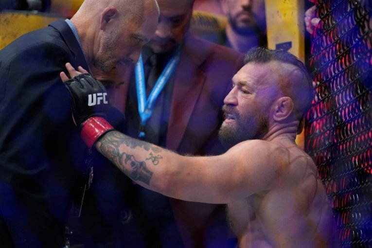 MEKGREGOR POBEDIO SISTEM! U oktagonu proveo 69 sekundi, a zaradio više nego Novak Đoković za pola decenije!