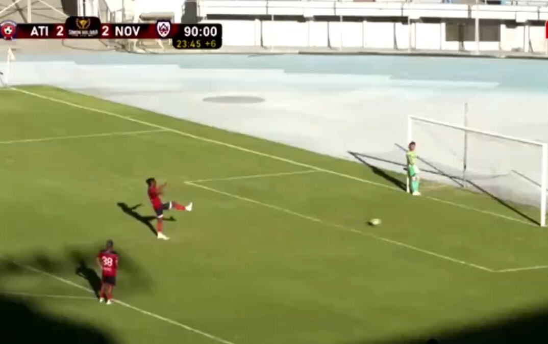 GOLMAN ODBIO DA BRANI PENAL, PUSTIO PROTIVNIKA DA POSTIGNE GOL! Razlog je neverovatan, svi bruje o ovoj sceni