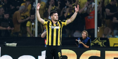 Grci se klanjaju Srbinu! Luka Jović osvojio dve velike nagrade