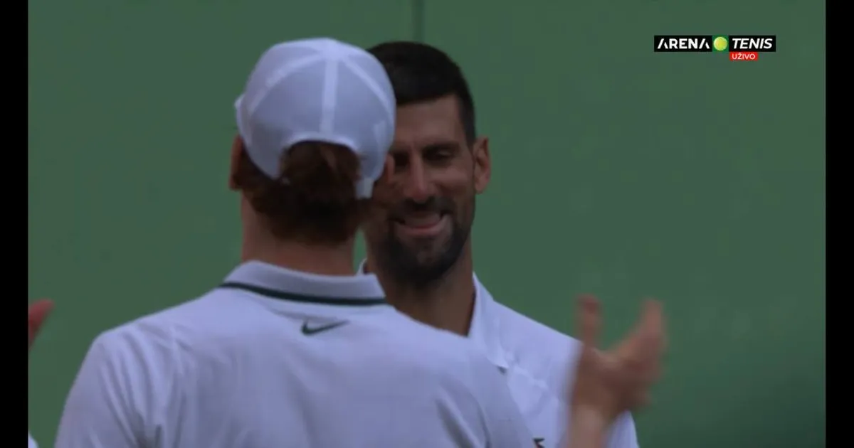 Pogledajte zagrljaj Đokovića i Sinera: Novak je posle poraza prišao Janiku na mreži i...