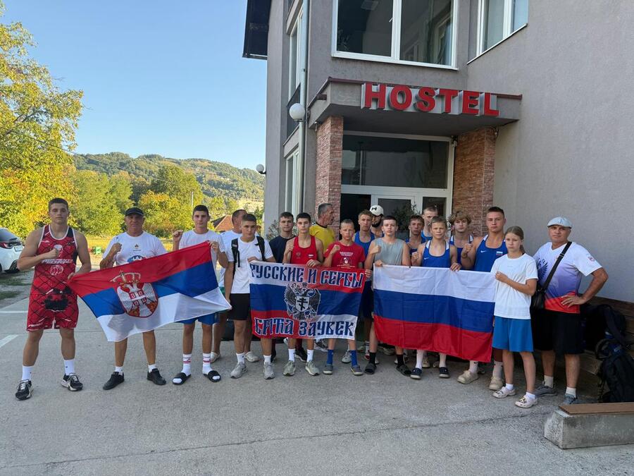BOKS U ZNAKU PRIJATELJSTVA SRBIJE I RUSIJE: U Banjaluci pobedili sport, mladost i bratska ljubav