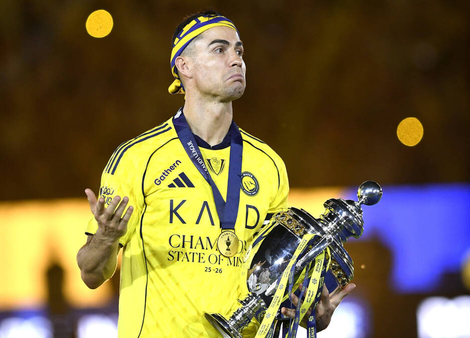 Ronaldo stavio burmu i promenio lični izgled: Posle svadbe više ne izgleda isto
