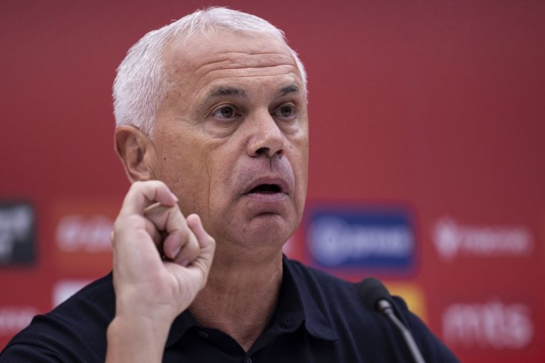 Zvezdan Terzić se hitno oglasio posle poraza Zvezde: Sazvao konferenciju za medije na aerodromu