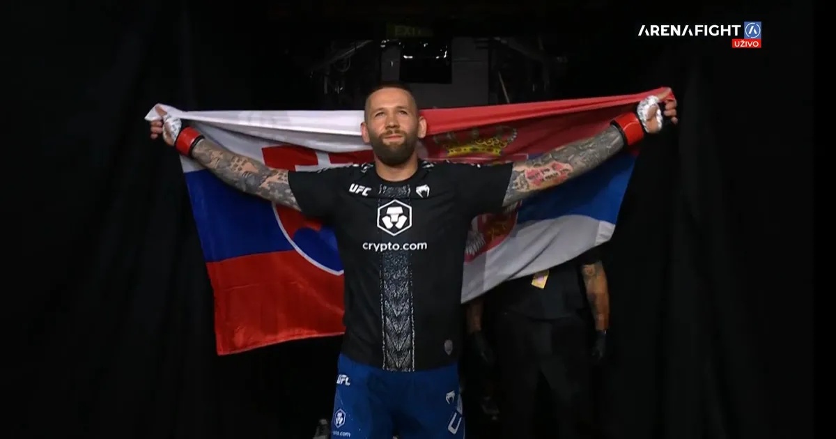 Najjači izlazak na UFC u Beogradu, ogrnuo srpsku i slovačku zastavu, a sa razglasa grmeo "Đurđevdan"