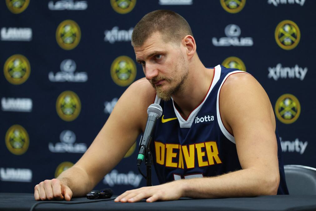 "NAŠ OTPAD IDE TAMO!" Jokić izjavom ISPROVOCIRAO Amere, usledio brutalan napad: "RAZBILI SMO VAS, nismo marili za brojeve!"