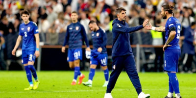 Ako je verovati UEFA: Veljko Paunović bez trojice na Holandiju!