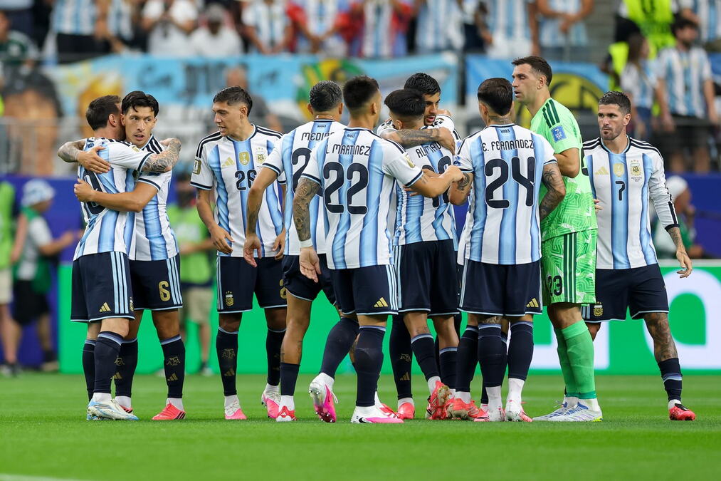 ARGENTINA - ZELENORTSKA OSTRVA: Mogu li "Plave ajkule" da se odupru Mesiju i "Gaučosima"? Gledamo Davida protiv Golijata ili novi šok na Mundijalu?