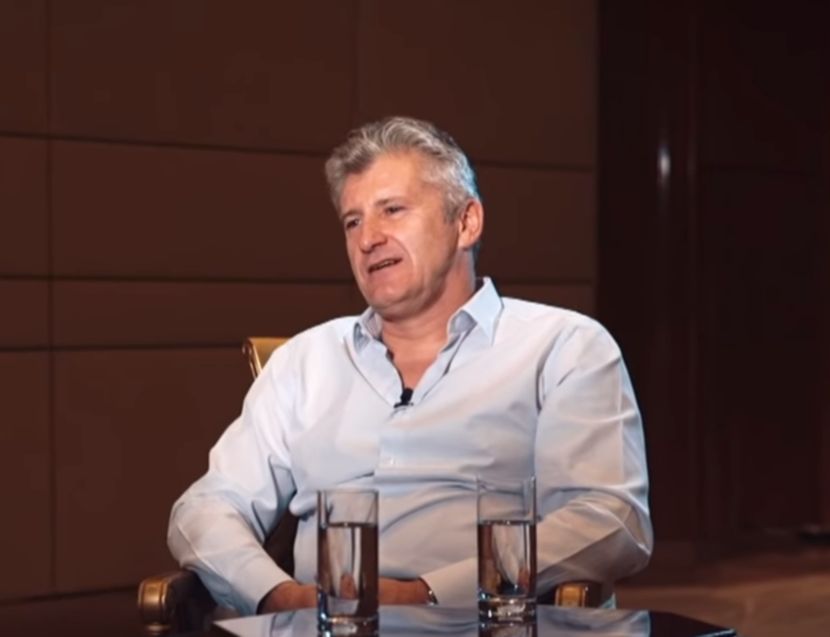 Legenda Hrvatske gledala poraz Konora Mekgregora u društvu jednog od najvećih u istoriji
