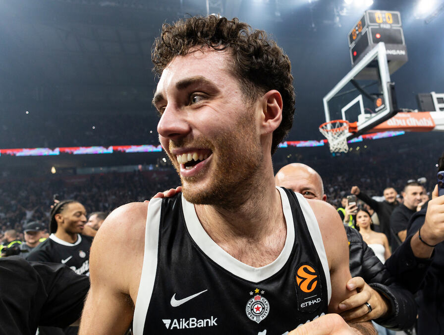 PARTIZAN OBJAVIO SNIMAK LUDE TROJKE PAJOLE IZ DRUGOG UGLA! Sve se zatreslo kada je Italijan nokautirao Zvezdu! Pogledajte ovaj haos