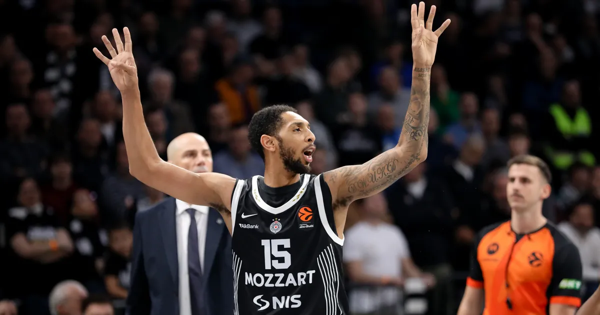 Kameron Pejn otkrio: "Hteo sam da potpišem za crno-bele! 2 sata sam bio od toga, ali Džejms se povredio i..."