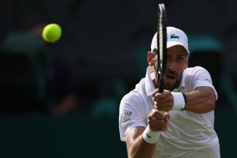 NOVAK GLEDA U NEVERICI! Nemoguće šta je njegov naredni rival rekao i dodatno ga razbesneo!