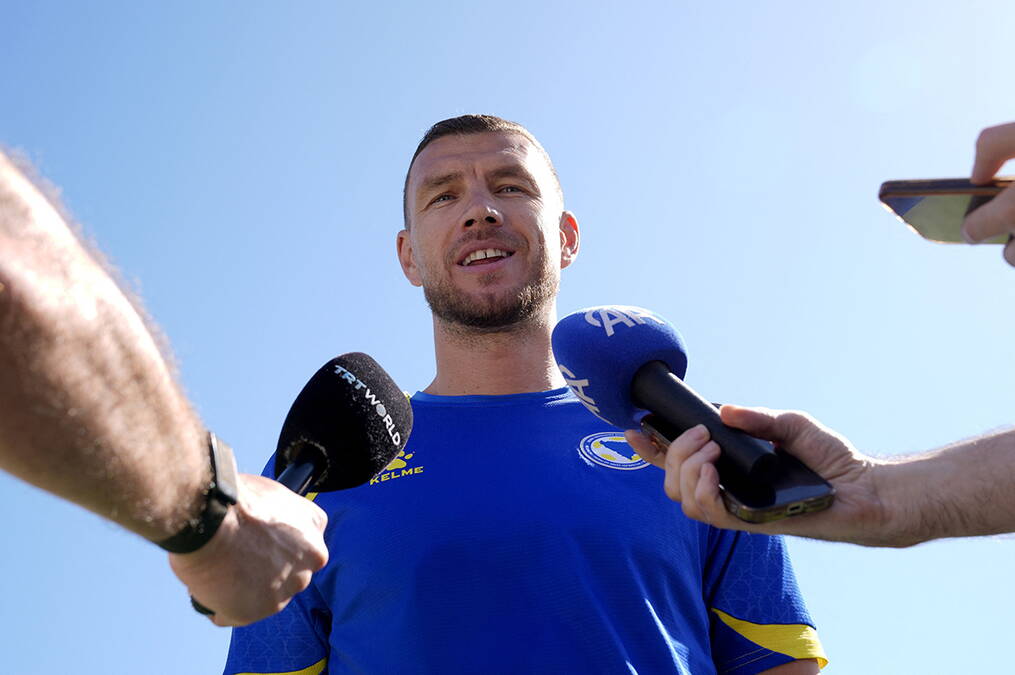 Edin Džeko: "Stručnjaci, da znate išta o fudbalu ne biste tako pričali"
