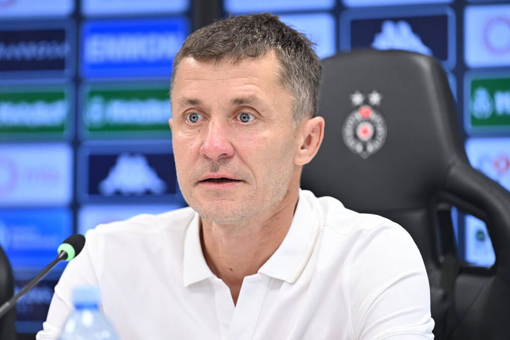 Uživo obraćanje Saše Ilića: Trener Partizana se oglašava posle Hetafea