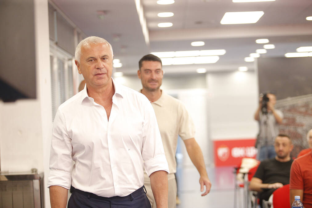 Zvezda "puni budžet" posle ispadanja iz Evrope: Za dvojicu dobila već 5,5 miliona evra