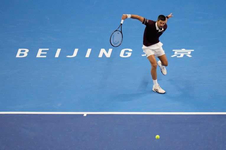 Novak Đoković nastavlja put ka trofeju: Ko prenosi meč protiv domaćeg tenisera, pogledajte ovde!