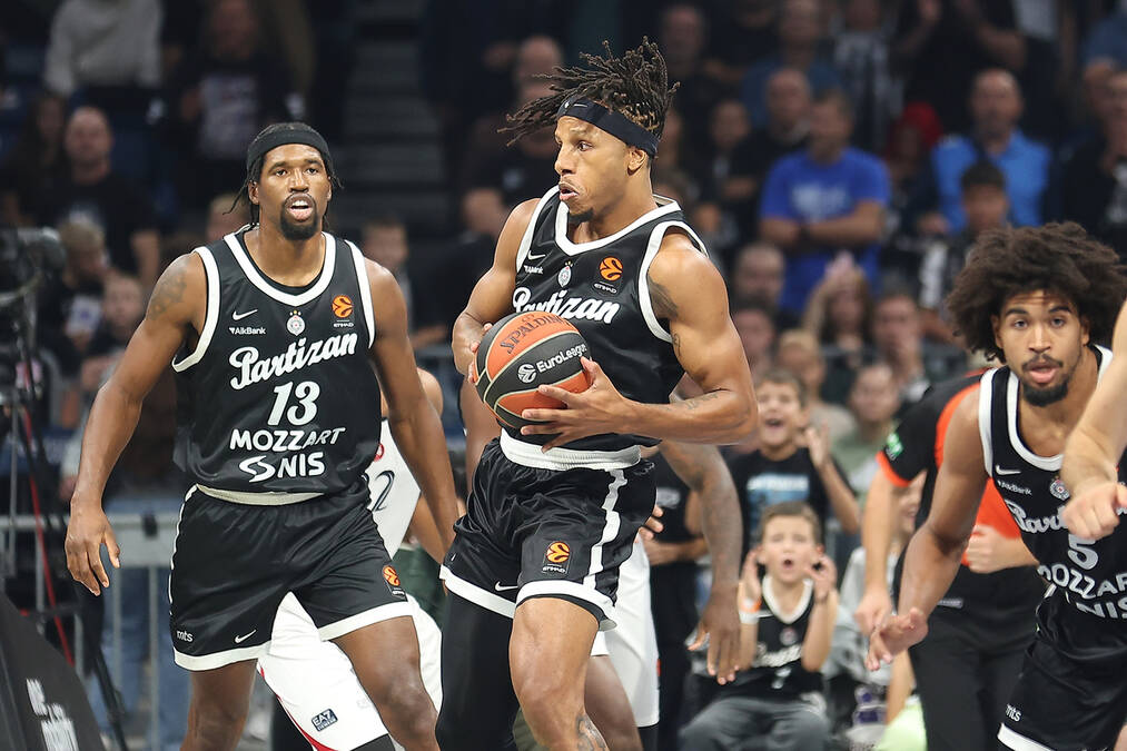 Pariz - Partizan, uživo: Crno-beli krenuli i po drugu pobedu u Evroligi
