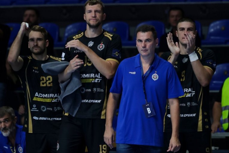 Partizan AdmiralBet - Vesprem: Crno-beli jure prvu pobedu