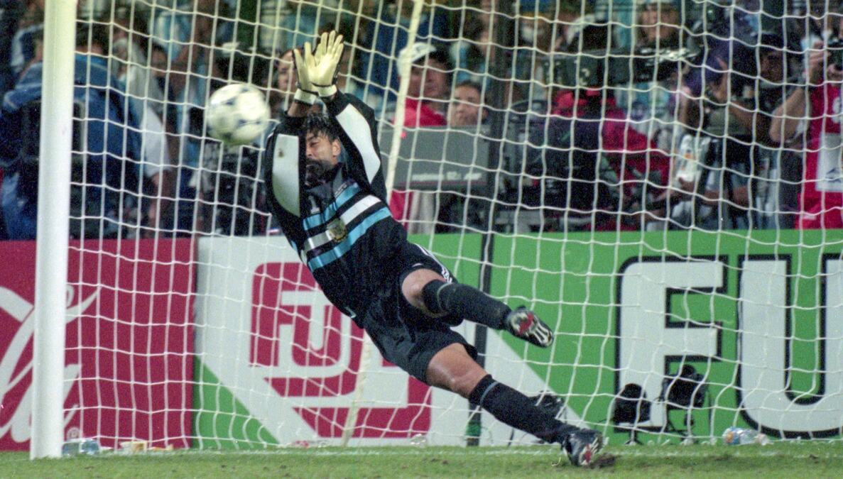 VEROVAO DA DOLAZI SMAK SVETA I OSTAVIO FUDBAL! Heroj Argentine izbacio Englesku sa Mundijala, pa šokirao celu planetu!