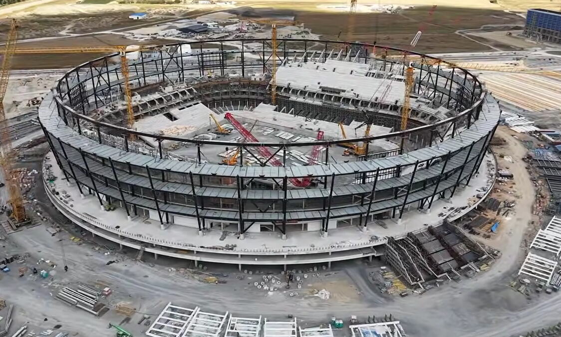 POGLEDAJTE KAKO TRENUTNO IZGLEDA NACIONALNI STADION: Radovi idu punom parom - tribine, krov... Ovaj detalj svi komentarišu (FOTO)