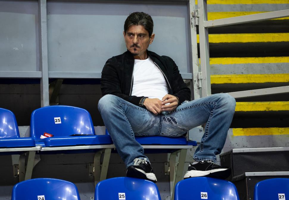 OVAJ ČOVEK SE NE ZAUSTAVLJA! Janakopulos ponovo opleo po Olimpijakosu! Još jedan udar ka Pireju: "Tim sa neograničenim budžetom za svoj..."