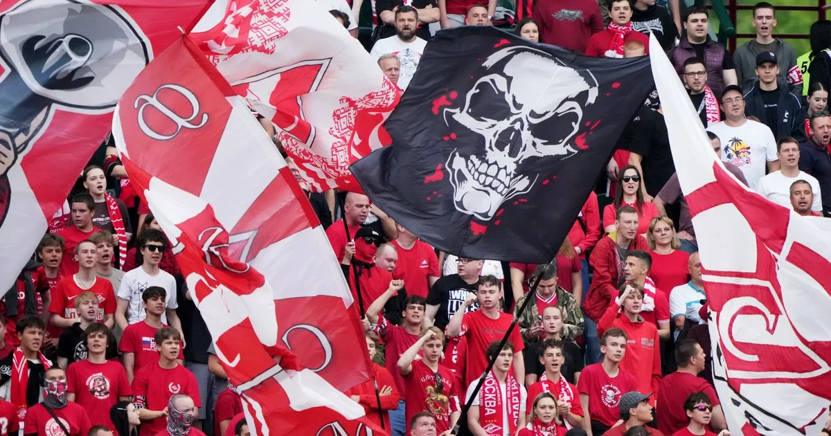 Navijači Spartaka uz zastavu "Kosovo je Srbija" izdali žestoko saopštenje zbog transfera Mirlinda Dakua