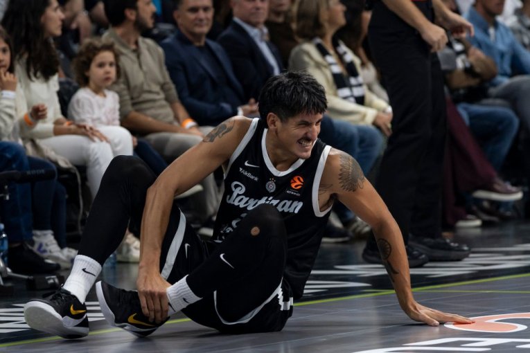Veliki udarac za Partizan: Poznato koliko će Derek Vilis biti van terena