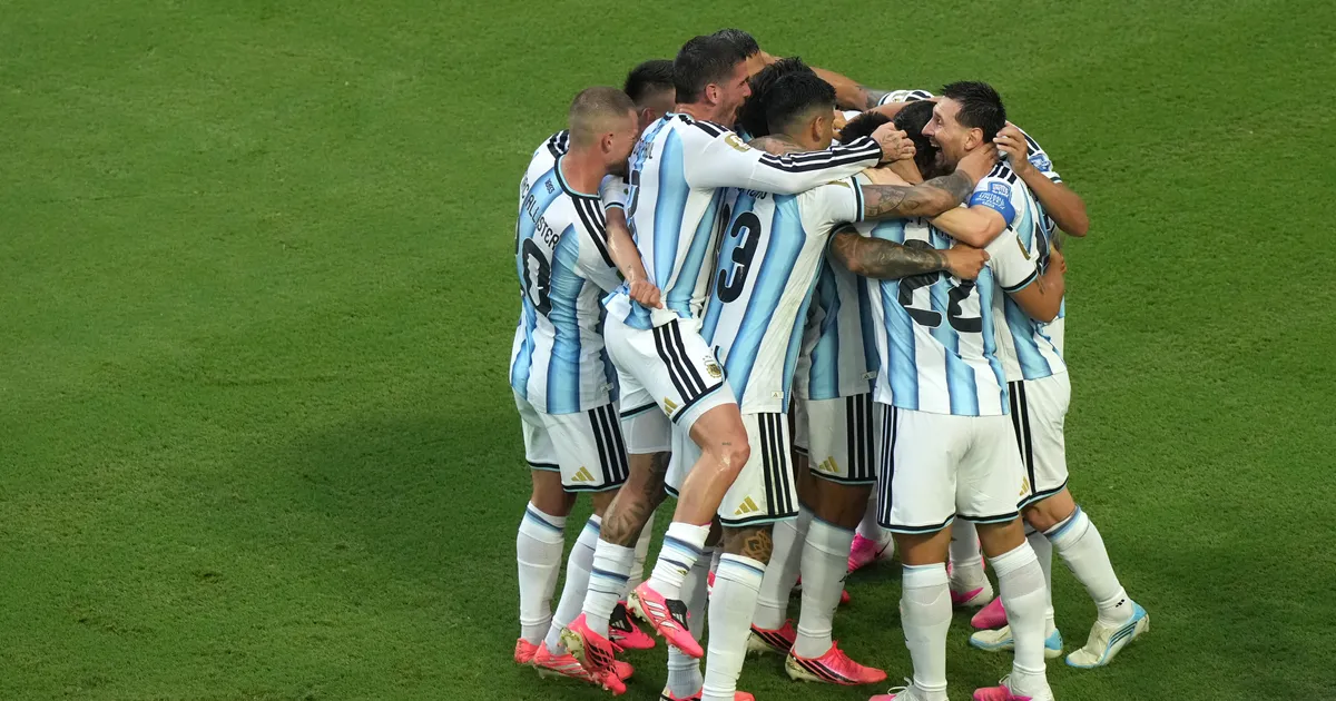 Ovu pesmu navijači Argentine pevaju: Mesi i Maradona u stihovima, a emocija i melodija osvajaju svet
