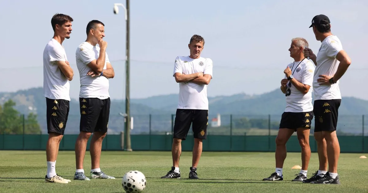 Kako Saša Ilić kažnjava sitne prekršaje igrača Partizana