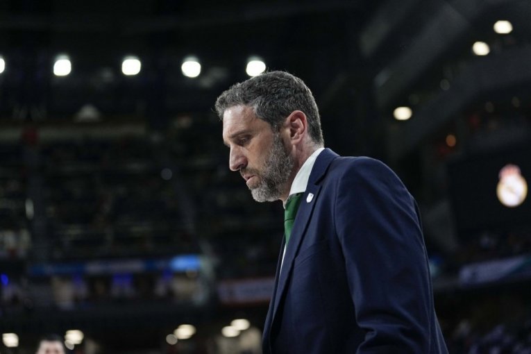Veliki problem za Crvenu zvezdu: Ibon Navaro ostao bez važnog igrača pred Dubai!