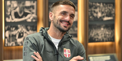 "Svih sam se uželeo, lepo je biti ovde, pričati, šaliti se" - Dušan Tadić se vratio da završi posao