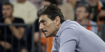 Vitrine tvog kluba bi bile pune paučine: Olimpijakos brutalno odgovorio Janakopulosu!