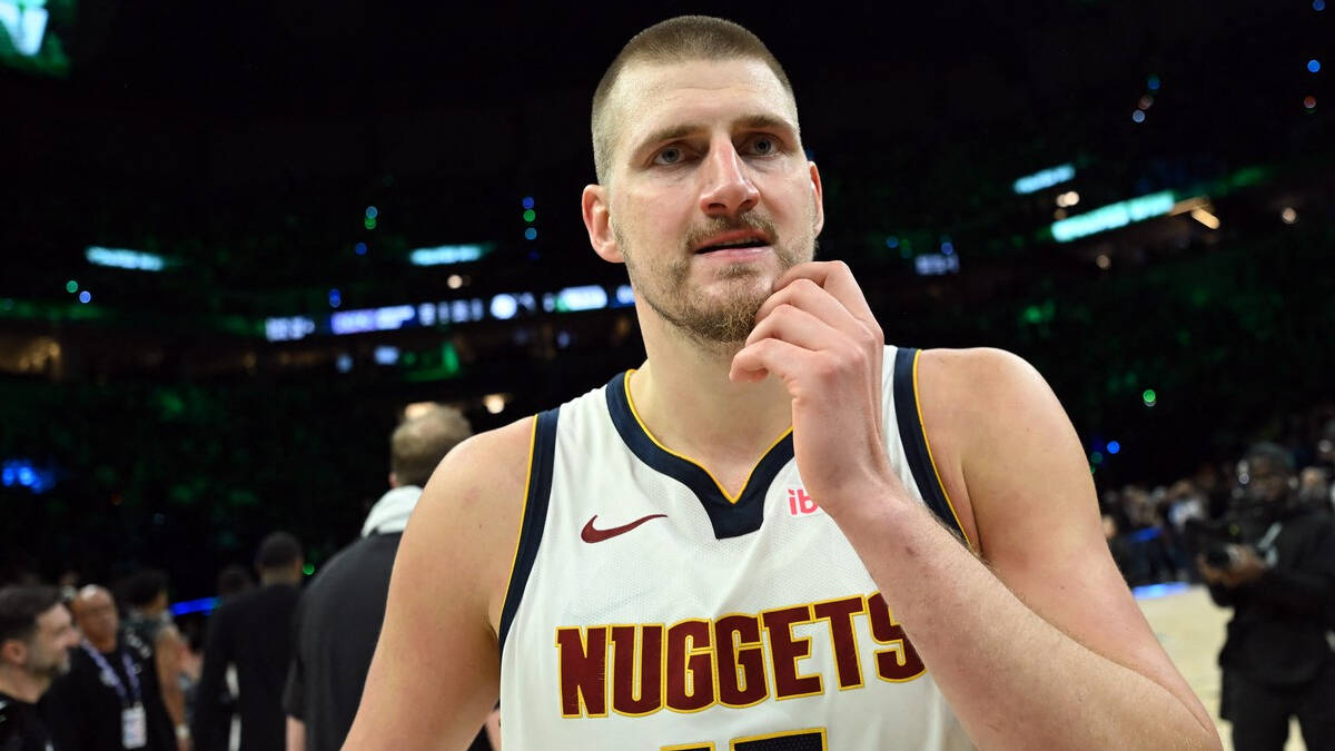 "Nikola, majku mu, šta to igrate?": Jokiću otac slao poruke usred NBA meča