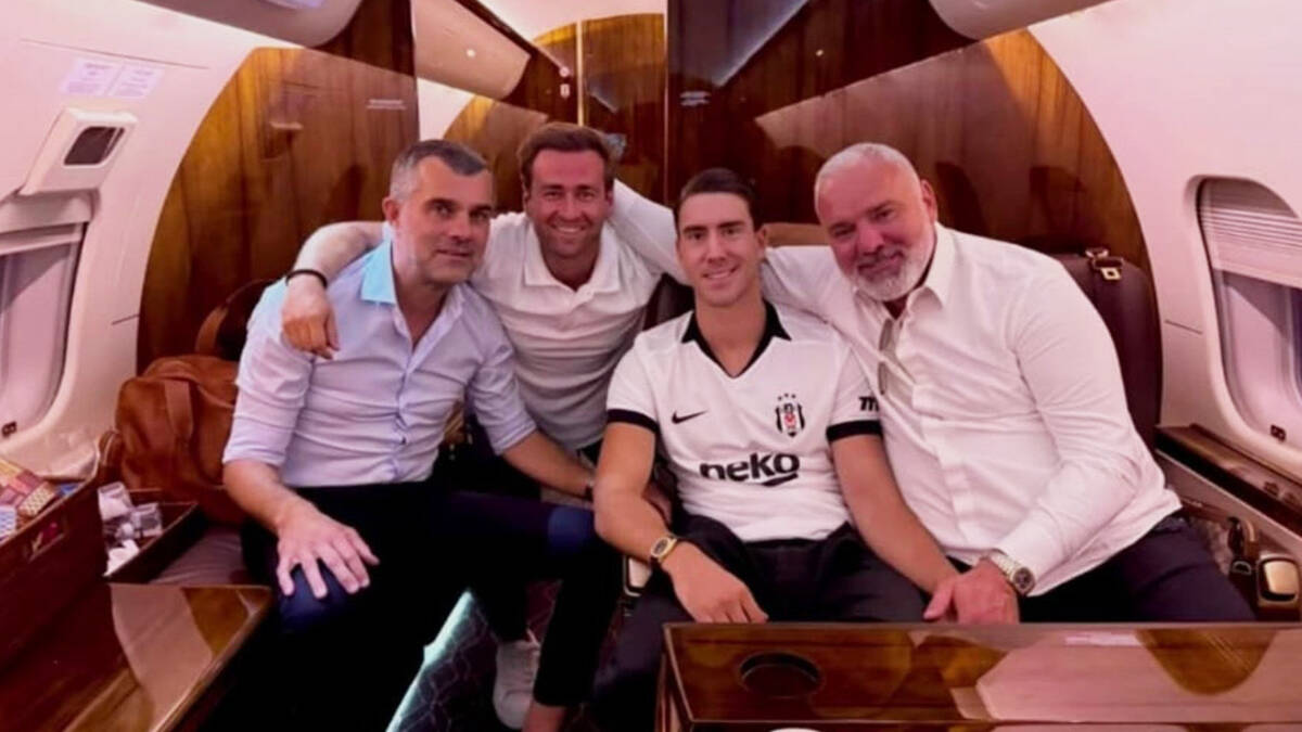 Ovi ljudi stoje iza Vlahovićevog transfera: Otac Miloš "zacepio" cenu, pomogao i Damjanac
