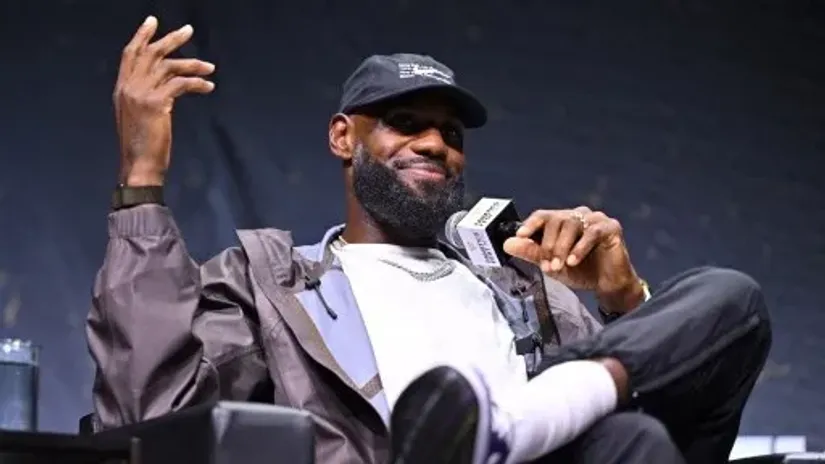 Odmotava se klupko: Lebronu Klipersi nudili preko 20.000.000 dolara, u priči bio i Boston