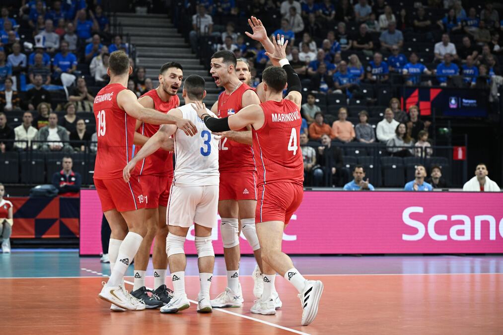 SKANDAL! ISPLIVALA VELIKA BRUKA HOLANĐANA NA MEČU PROTIV SRBIJE! Protivnik opsovao našeg kapitena na terenu - "Želim da ovo čuju svi..."