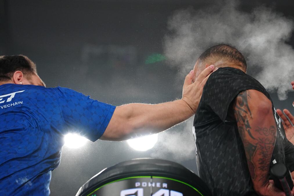 U ARENI ĆE "SEVATI" ŠAMARI, NAJBRUTALNIJI SPORT STIŽE U BEOGRAD! Pogledajte JEZIVE nokaute od kojih vam neće biti dobro! Evo šta je Power Slap, GLOBALNI HIT!