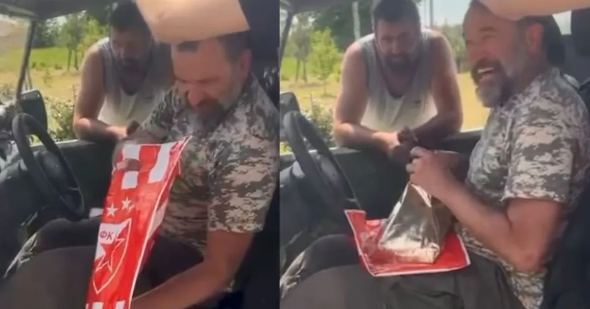 Nenada Jezdića posetili na selu i doneli mu poklon: Veliki Grobar dobio kesu Zvezde, a onda je otvorio...