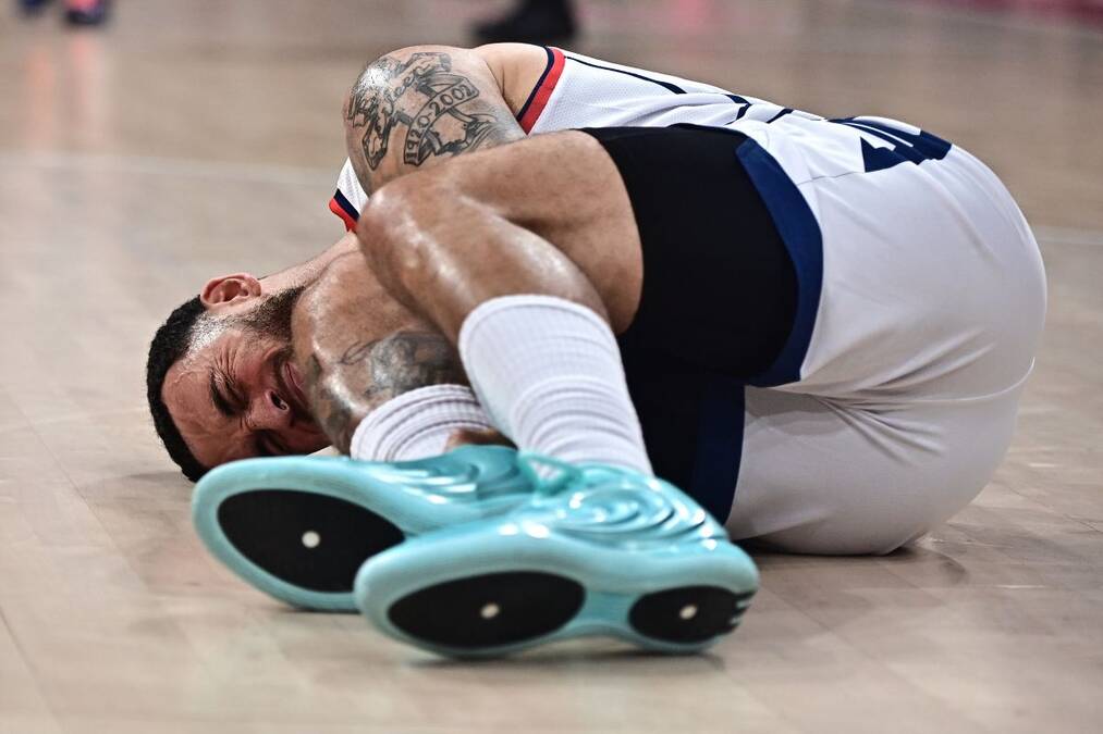 "Grozno je i užasno": Majk Džejms se oglasio posle horor povrede u Areni