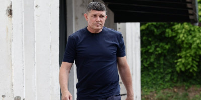 Da li bi Savez trebalo da stane iza Gordana Petrića ili će mu dati otkaz? (ANKETA)