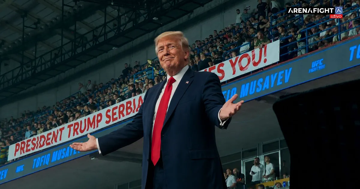 Donald Tramp dobio transparent na UFC u Beogradskoj areni, evo šta mu je poručila srpska publika